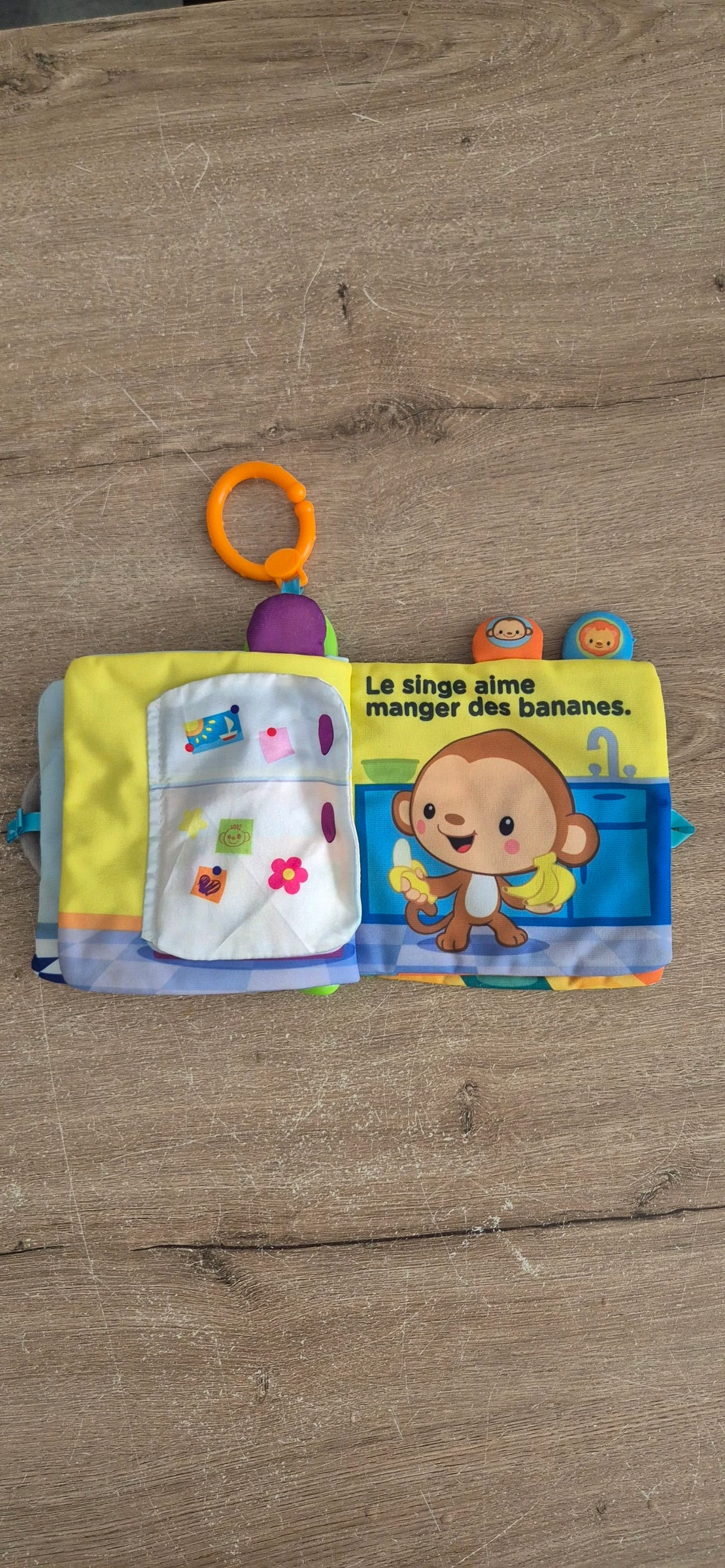 Livre interactif Baby livre des surprises  – photo 4